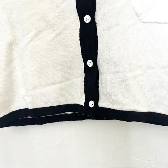 dazy • white & black short sleeve button-up cropped top with front pocket - Picture 8 of 14